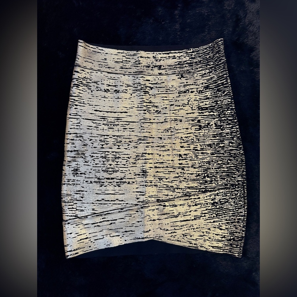 ‼️New Year’s Clearance‼️ BCBGMaxAzria Bodycon Skirt Size S